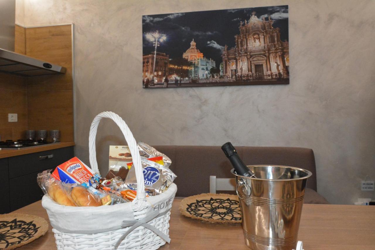 Aitho Apartment 45 Catánia Buitenkant foto